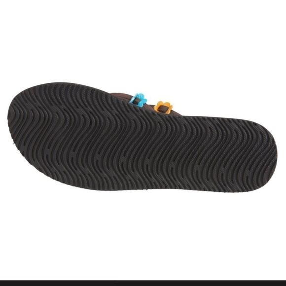 High Tide FlipFlops - Picture 5 of 9